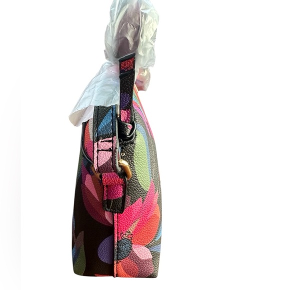 🌸 Stunning Trina Turk Floral on Black Crossbody Bag - NWT🌸 - Picture 6 of 12